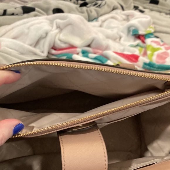 Micheal Kors - Picture 4 of 8